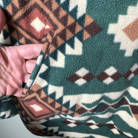 Massive Outdoors Fleece Long Sleeve Hooded Top Kangaroo Pocket Aztec Size Small - Picture 4 of 9